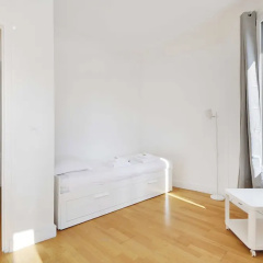 Cozy Apartment 2bdr/5p - in the Heart of Suresnes - Bild 4