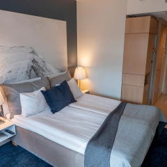 Clarion Hotel Sign - Bild 3