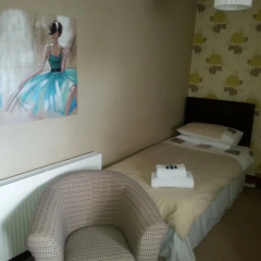 The Red Lion Hotel thumbnail 4
