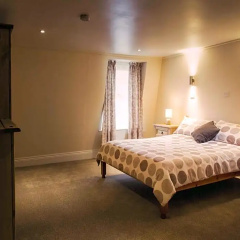 The Queens Inn thumbnail 5