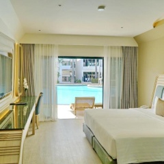 Amora Beach Resort Phuket - Bild 4