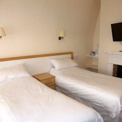 Marple Cottage Guest House thumbnail 2