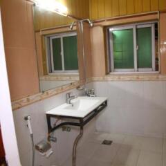 Shelton House Ext in Islamabad, Pakistan from 37$, photos, reviews - zenhotels.com bathroom photo 2