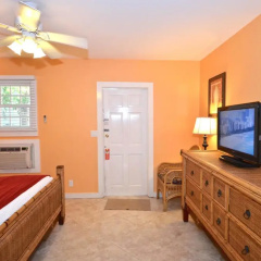 Simonton Court Cottages thumbnail 2