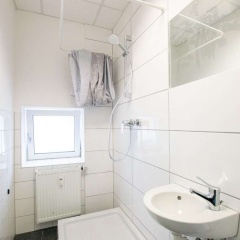 Airport 3 Room Apartment - Bild 8