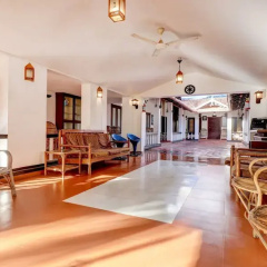 Shirleys Beach Hotel thumbnail 15