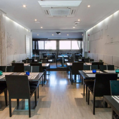 Hotel Suites Feria de Madrid - Bild 14
