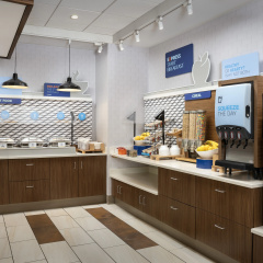 Holiday Inn Express & Suites Pittsburgh North Shore by IHG thumbnail 27