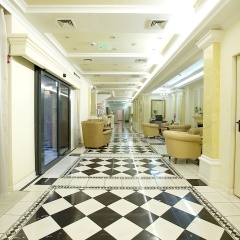 Queen's Court Hotel & Residence - Bild 15