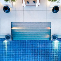 Villa Chelay - Luxury Waterfront Villa - Bild 1