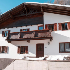 Traditionell-modernes Haus in Hötting - Bild 1