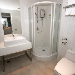 Miracle Transit Hotel - Bild 11