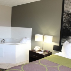 Super 8 by Wyndham Grand Rapids/Wyoming