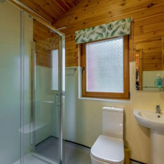 Woodland Park Lodges thumbnail 7