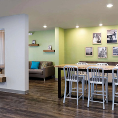 WoodSpring Suites Houston IAH Airport thumbnail 4