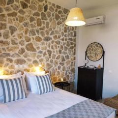 Thalassa Apartments & Studios thumbnail 1