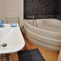 Marques Classy Apartment by be@home thumbnail 4