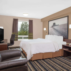 Super 8 by Wyndham Brandon MB thumbnail 7