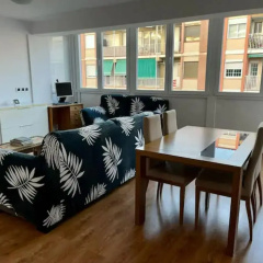 Large Apartment Near Fira and City Center - Bild 2