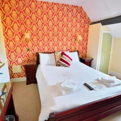 The Angel Hotel thumbnail 4