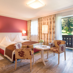 Romantik Hotel die Gersberg Alm mit Panorama über Salzburg und Outdoorpool ab Mai - Bild 5