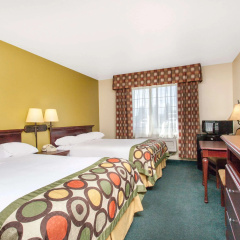 Super 8 by Wyndham McCall thumbnail 2