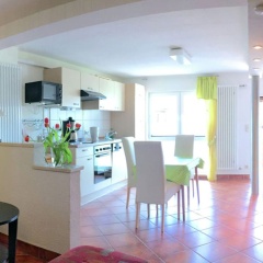 Spacious Apartment in Stralsund with Garden - Bild 4