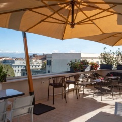 The Guardian Hotel - Bild 30