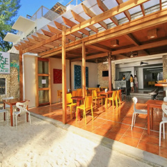 The Rose Pike at Boracay thumbnail 17