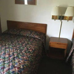 Woodridge Motel thumbnail 25