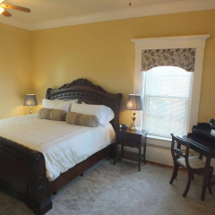 The Pepin Mansion Historic B&B thumbnail 5