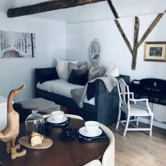 The Pear Tree Inn thumbnail 23