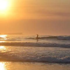 Surf House Peniche thumbnail 2