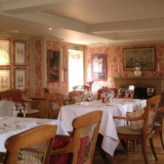 The Royal Hotel thumbnail 15