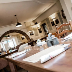 The Red Lion Hotel thumbnail 10
