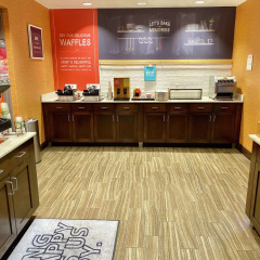 Hampton Inn & Suites Deland thumbnail 17