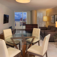 DoubleTree by Hilton Grand Hotel Biscayne Bay - Bild 5