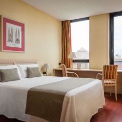 Petit Palace Aston Hotel - Bild 6