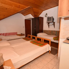 Malovic Apartments thumbnail 18