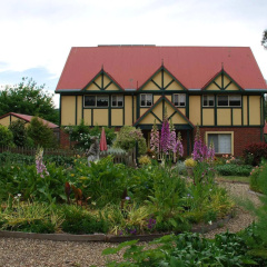 Wombat Cottage Bed & Breakfast thumbnail 2