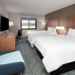 Baymont by Wyndham Oshkosh Airport thumbnail 29