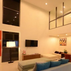 The Square Residence thumbnail 2