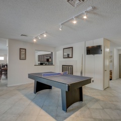 Luxurious 4BR House with Large Pool Near Strip - Bild 16