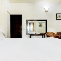 Shirleys Beach Hotel thumbnail 18