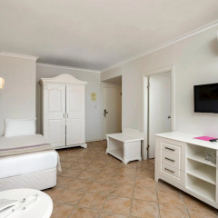 İz Flower Side Beach Hotel - Bild 4