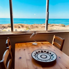 Sunny Apartment Facing The Sea thumbnail 1