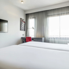 Hotel ILUNION Suites Madrid - Bild 5