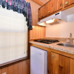 Cruise Inn Gunnison Lakeside RV Park & Cabins thumbnail 8