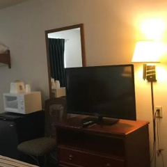Rodeway Inn thumbnail 8