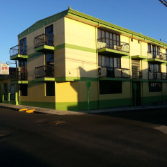 Hotel La Guaria Inn & Suites